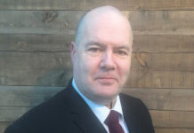 Must anhydrite screeds be sanded?