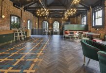 The Clubhouse, Hox Haus