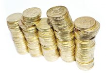 Construction workers protest over ‘derisory’ pay offer